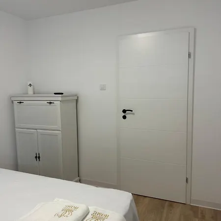 Oltenitei Comfort شقة