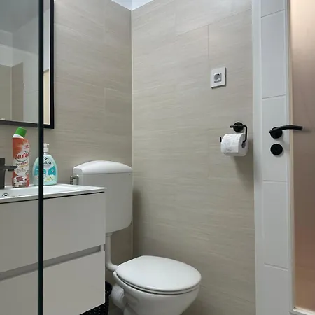 Oltenitei Comfort * بوخارست